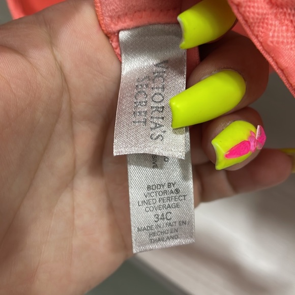 Victoria Secret Bra - Picture 5 of 5
